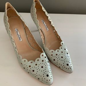 Oscar de la Renta Grey Patent Leather Pumps